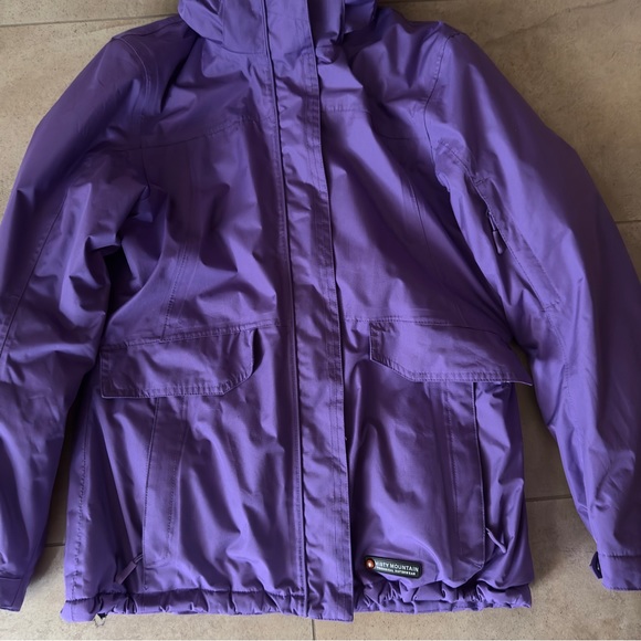 Misty Mountain winter coat - Picture 7 of 8